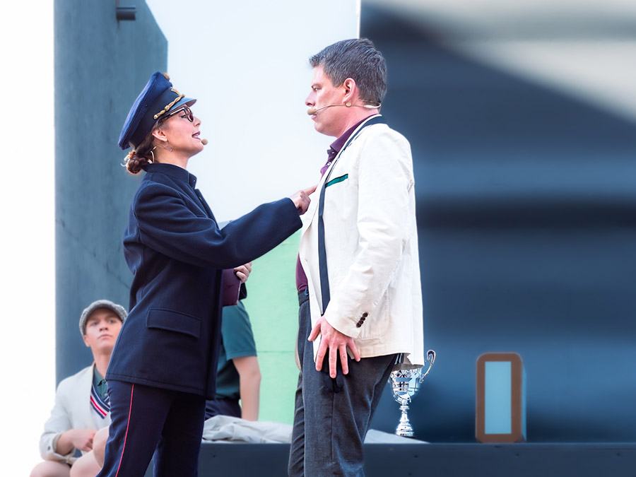 Patricia Zanella in einer Theaterszene